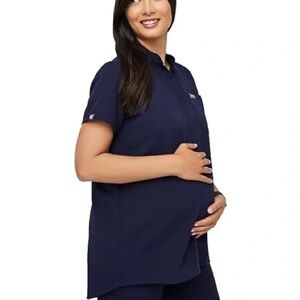 Figs Maternity 2 piece Kitale Scrub top and Zamora maternity jogger in navy blue
